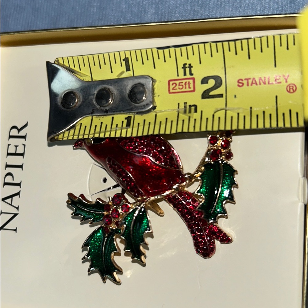 Napier red cardinal On an Holly Berry Branch Brooch/Pin - Picture 9 of 10